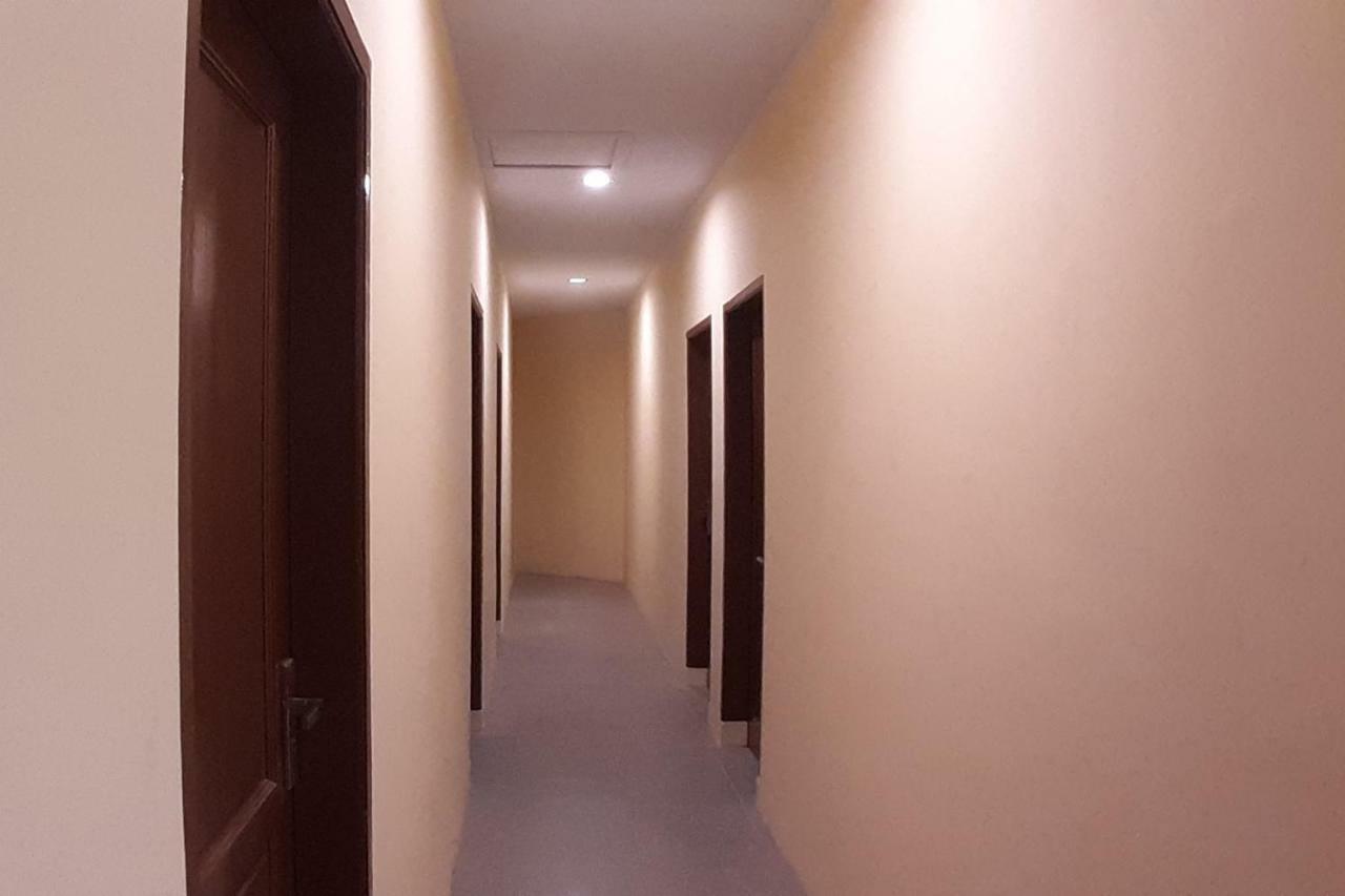 Oyo 1053 Angelyn Home Stay Medan Kültér fotó